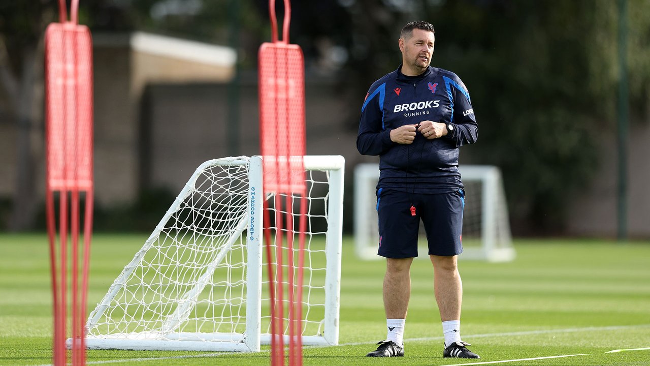 Pre-match Press Conference | Leeds (A)